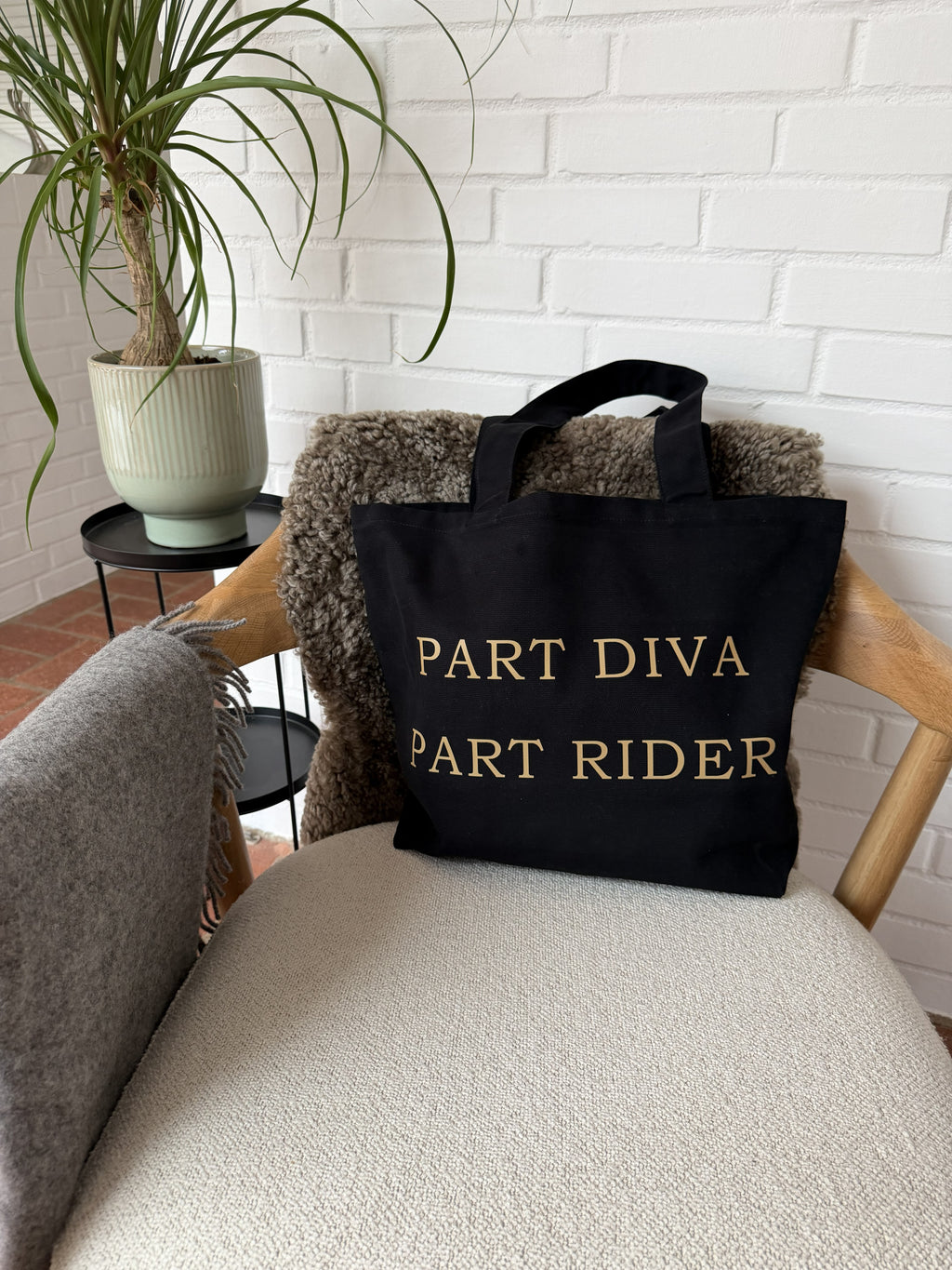 Mulepose - Part Diva, Part Rider